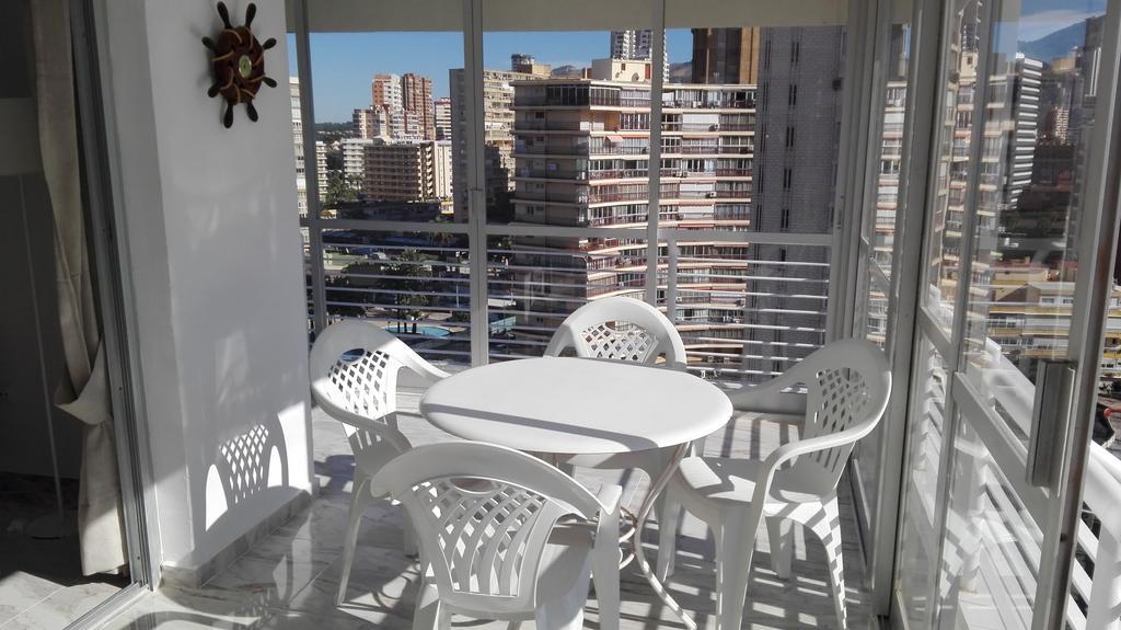 Apartamentos Los Caballos Benidorm Eksteriør billede